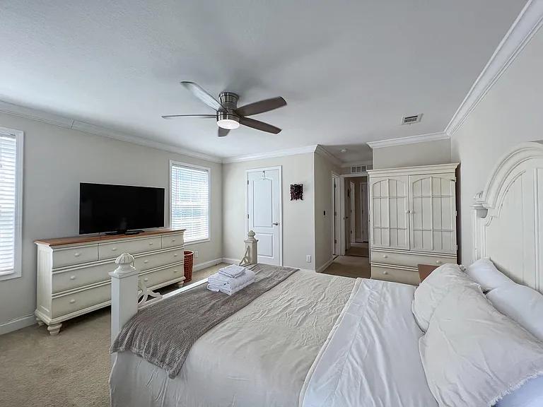 37 Palm Dr — Photo 12