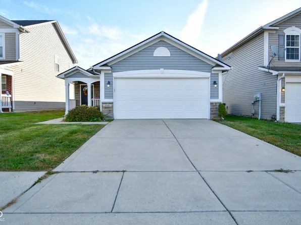 599 Shining Star Ln, Avon, IN 46123