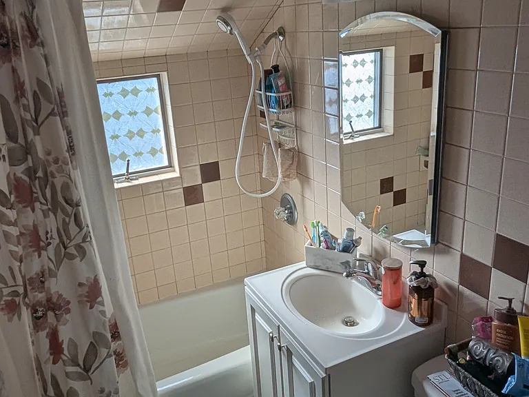 486 Linden Ave — Photo 12