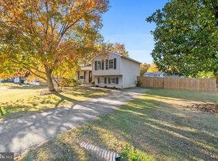 5608 Lee Way Dr, Churchton, MD 20733