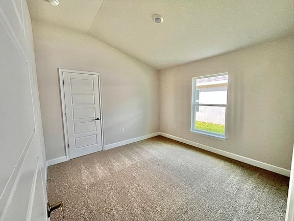 3rd image of 2113 Middlebury Dr SE