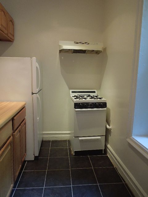 1st image of 540 Saint Johns Pl APT 1A