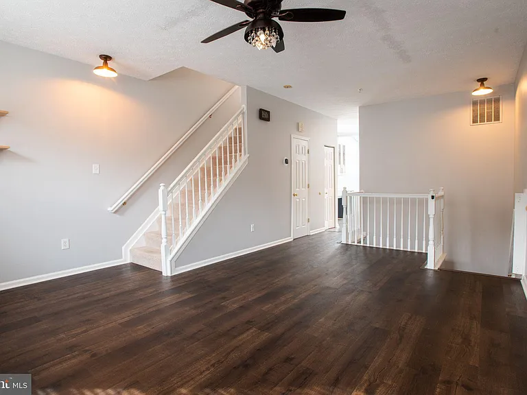 200 Toddson Ln — Photo 7