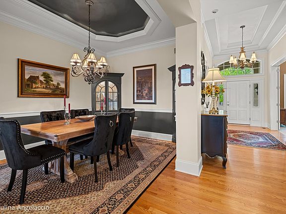 5th image of 1013 Ridgeview Dr