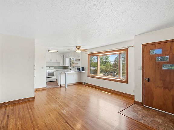 4th image of 1621 38th St