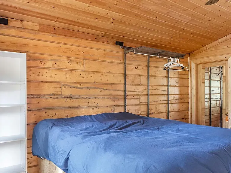 867 Tarsier Dr — Photo 2
