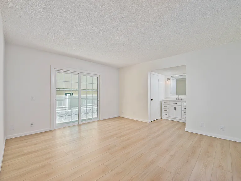 3407 Ocean Front Walk #B — Photo 19
