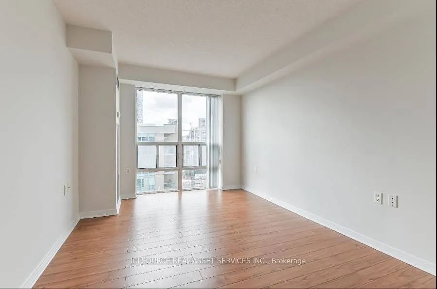 26 Olive Ave — Photo 4