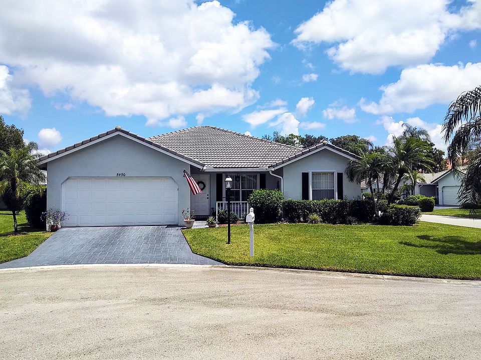 2nd image of 5490 Pine Ln