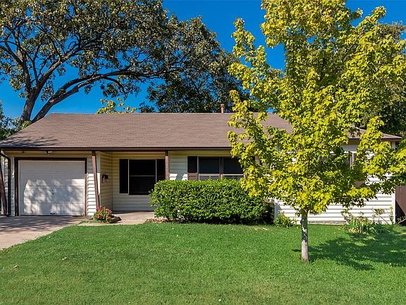 2nd image of 2603 Poinsettia Dr