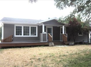 820 Pine St, Macon, MO 63552