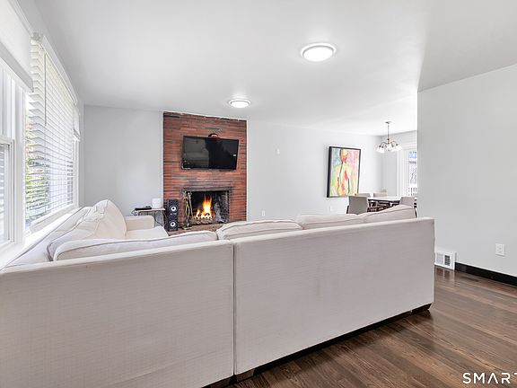 5th image of 276 Griffin Avenue