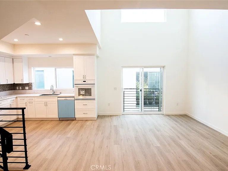 1187 Crenshaw Blvd #102 — Photo 9