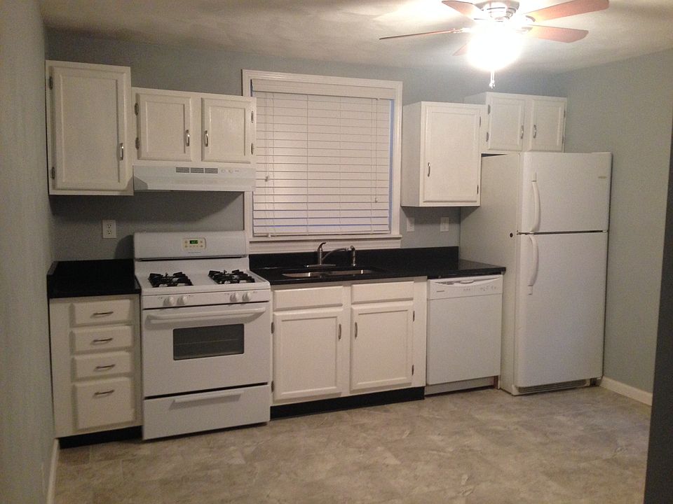 1st image of 2151 Woodlawn Ave
