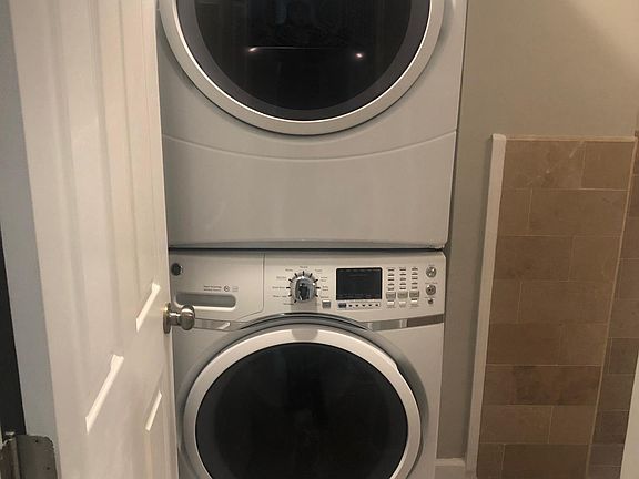 5th image of 487 5th Ave APT 2