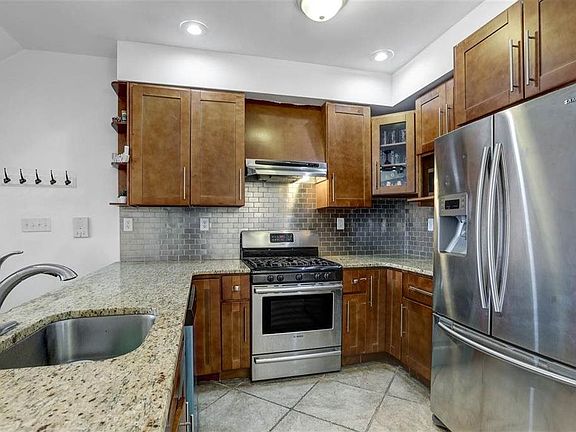 2nd image of 31A Summit Ave #2