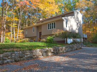 12 Briarwood Rd, Glocester, RI 02857