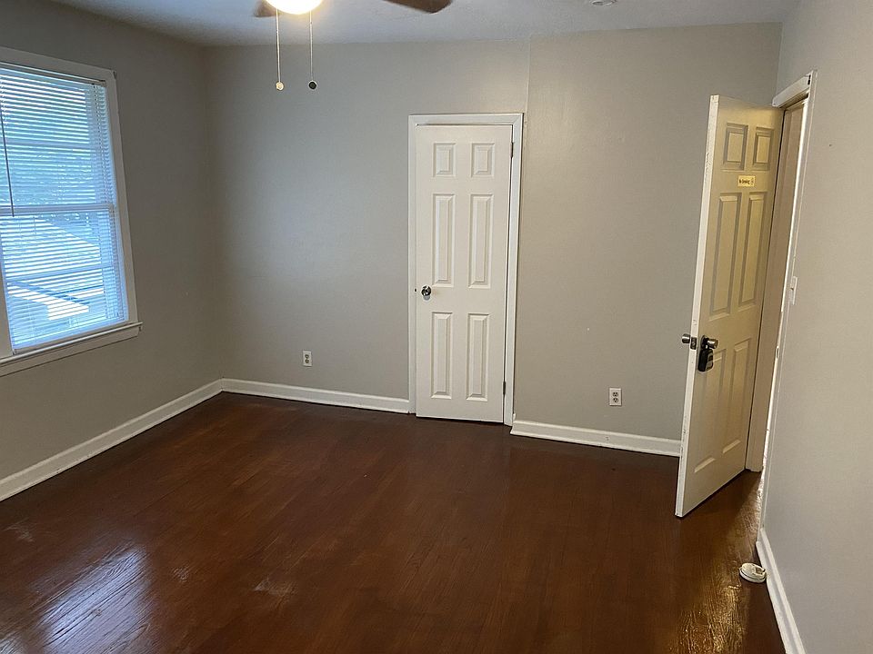 1st image of 852 Saint Clair St APT 3