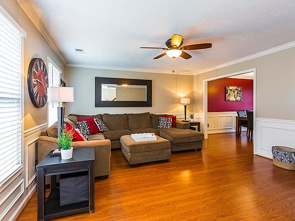 4th image of 461 Amberley Dr