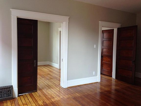 3rd image of 2717 Arsenal St #1F