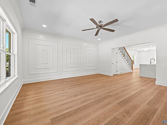 5th image of 506 Stevens Ave NE