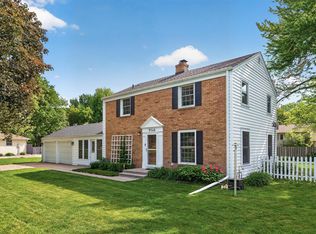9548 Knox Ave N, Brooklyn Park, MN 55444