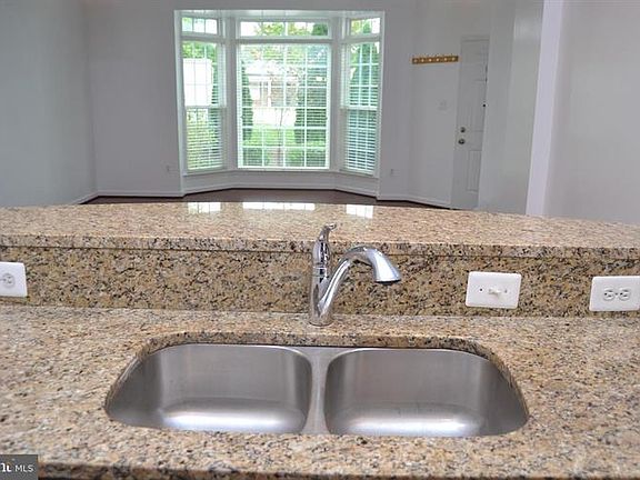 5th image of 14684 Links Pond Cir