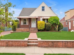 115 Haddon Rd, New Hyde Park, NY 11040