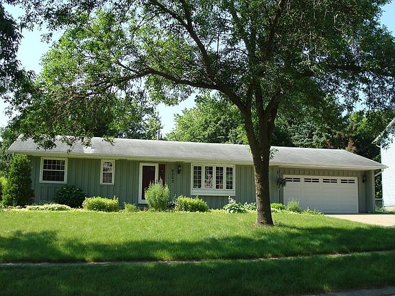 Large yard and nice shade trees
