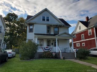 215 W Oak Orchard St, Medina, NY 14103
