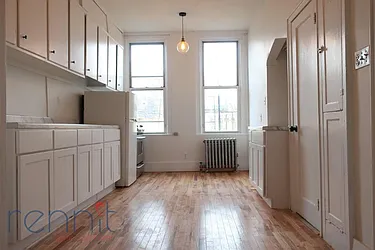 Rented by Rennit Inc.