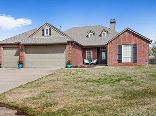 8517 E Lansing St, Broken Arrow, OK 74014