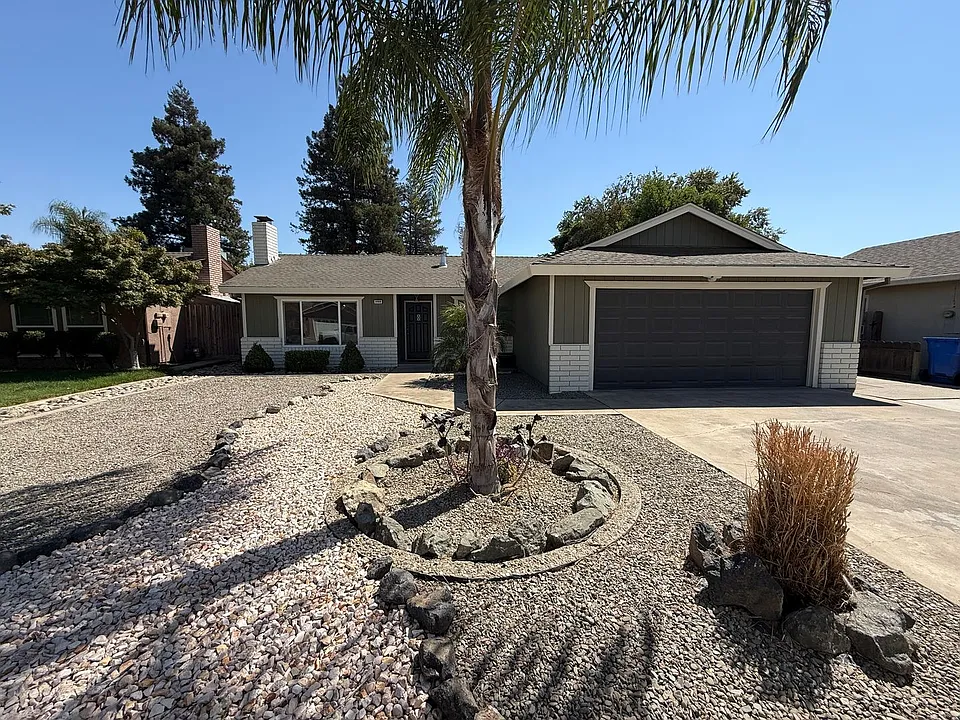 1460 Berry Dr