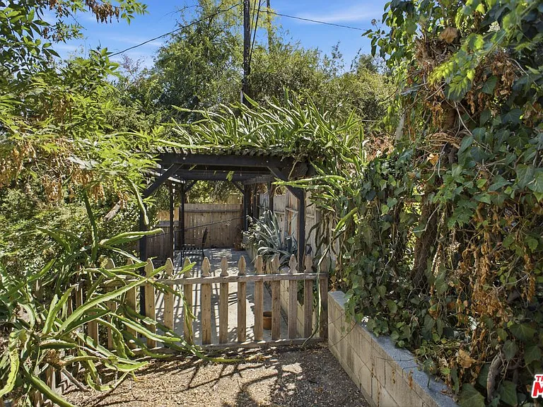 4867 Wiota St — Photo 17