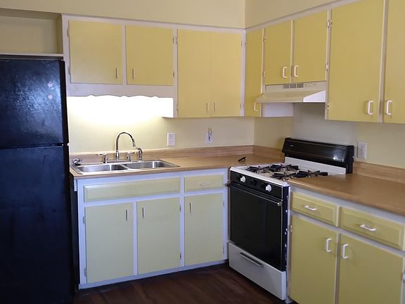 3rd image of 1599 S 67th East Ave