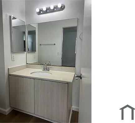 641 E 27th St #105 — Photo 14
