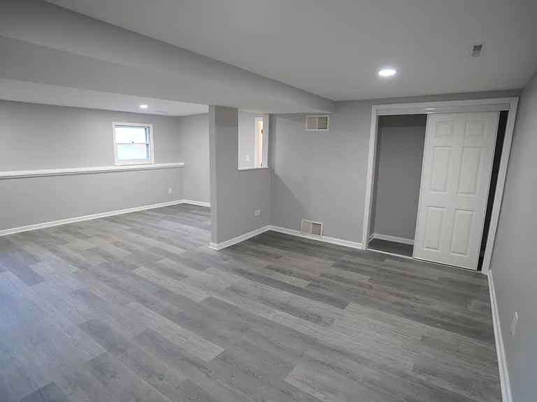 1501 N Freund Ave — Photo 26