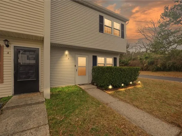 2 Sparrow Ct, Williamsburg, VA 23185