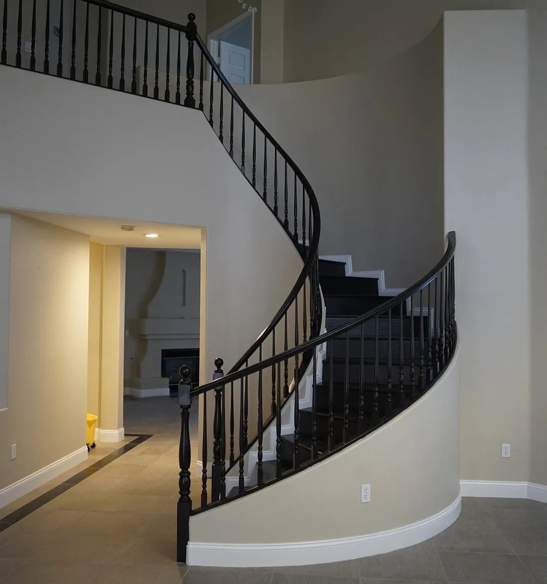 4 bed, 2.5 bath, 2952 sqft, $3,500 — Photo 3