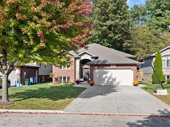 665 International Ave, Lasalle, ON N9J 0A5