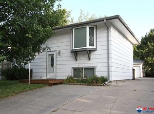1812 Groveland St, Lincoln, NE 68521