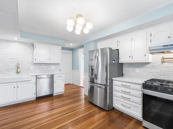 71 Kiely Rd, Dedham, MA 02026