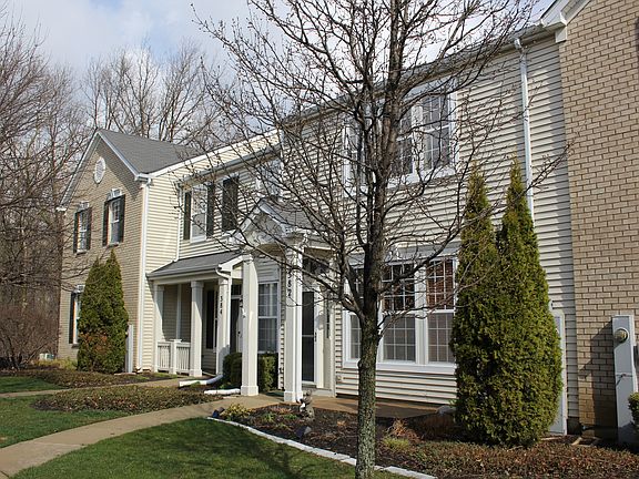 3rd image of 384 S Litchfield Dr