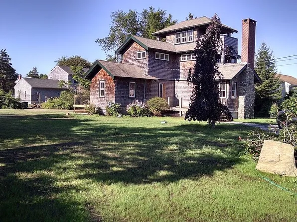 101 Stern St, Jamestown, RI 02835