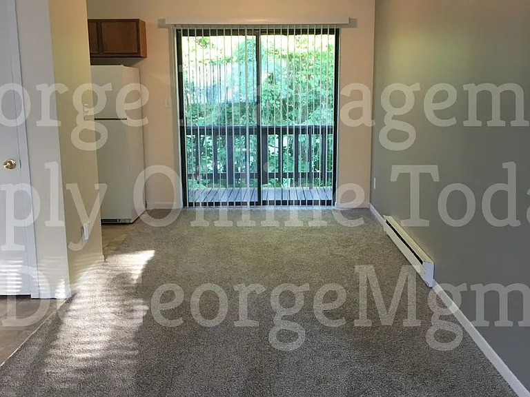 Parkside Apartments — Photo 5