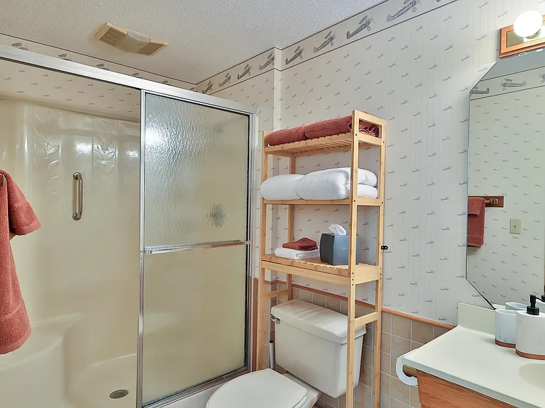 1807 Lindbergh Ln — Photo 35
