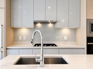 3538 Sawmill Cres #405, Vancouver, BC V5S0C1