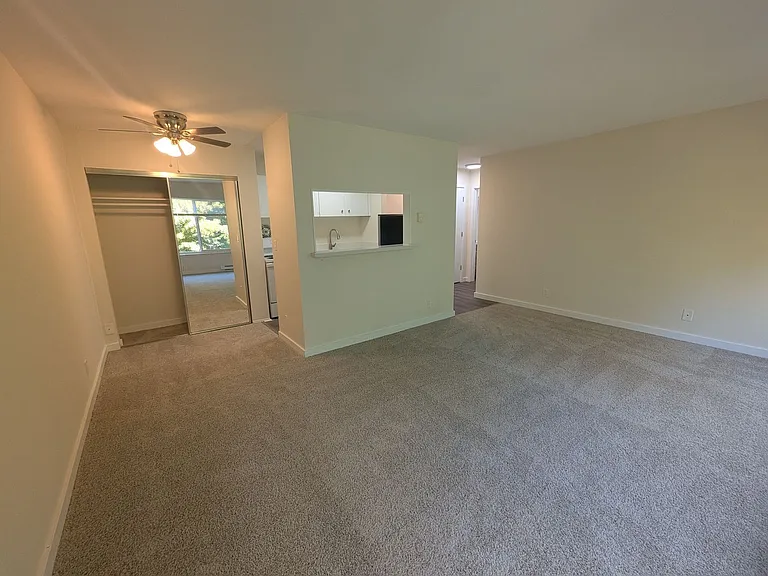 Cordova Apartments — Photo 54