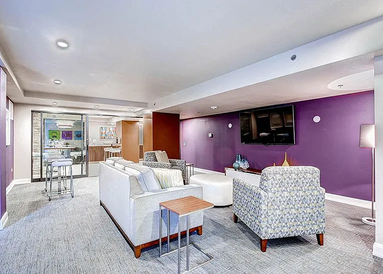 Avenue 8 at Mayfair — Photo 9