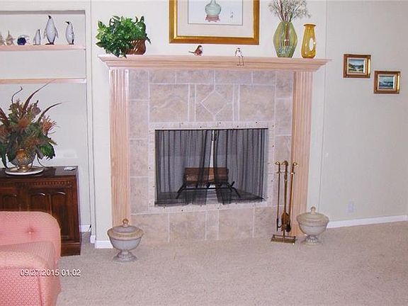 2nd image of 729 Kiowa Dr W